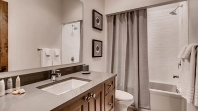 King suite 1 on Lower Level ensuite