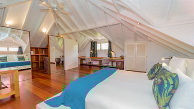Luxury Villa Photo #61
