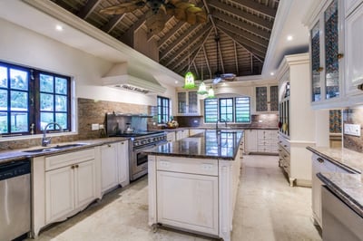 Luxury Villa Photo #15