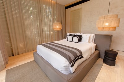 Luxury Villa Photo #35