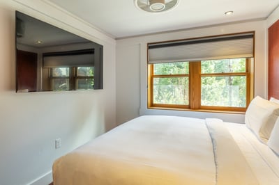 Luxury Villa Photo #17