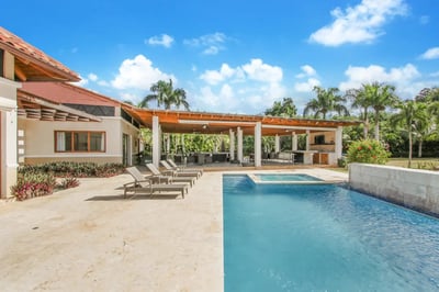 Luxury Villa Photo #8