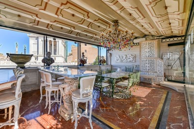 Luxury Villa Photo #3