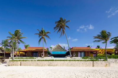 Luxury Villa Photo #2