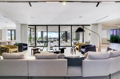 Luxury Villa Photo #16