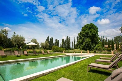 Luxury Villa Photo #3