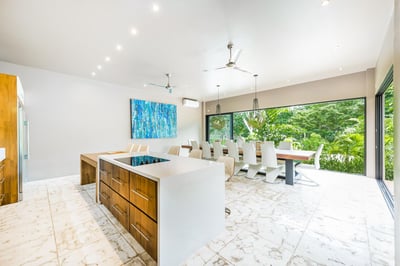 Luxury Villa Photo #9