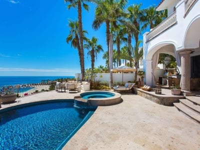 Luxury Villa Photo #4