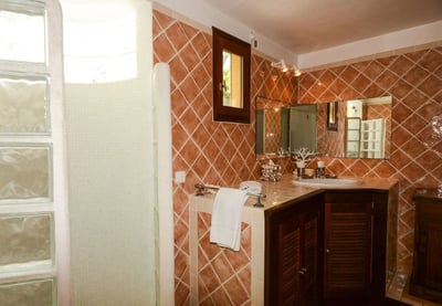 Luxury Villa Photo #18