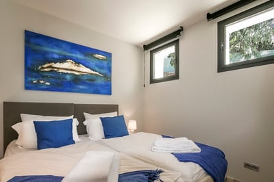 Luxury Villa Photo #31