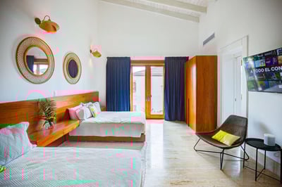 Luxury Villa Photo #25