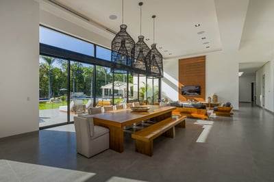 Luxury Villa Photo #19