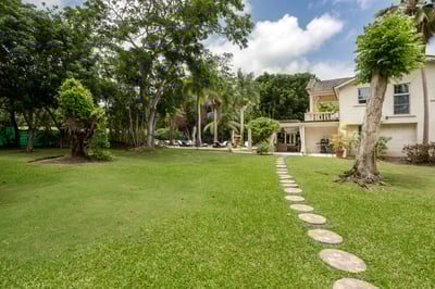 Luxury Villa Photo #5