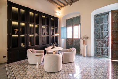 Luxury Villa Photo #23