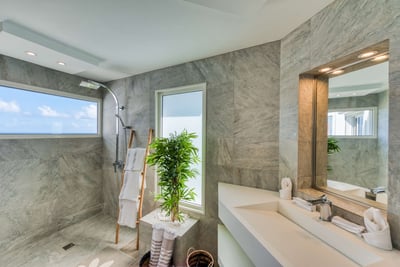 Luxury Villa Photo #17