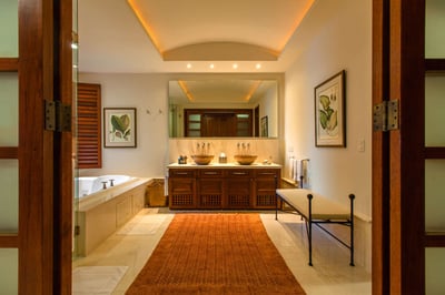 Luxury Villa Photo #24
