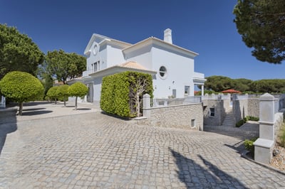 Luxury Villa Photo #20