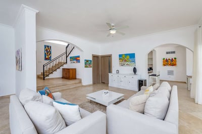 Luxury Villa Photo #29