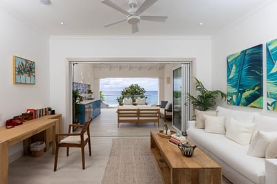 Luxury Villa Photo #17