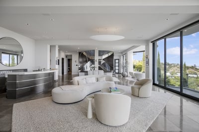 Luxury Villa Photo #31