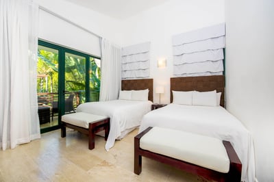 Luxury Villa Photo #8