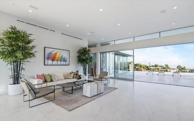 Luxury Villa Photo #13