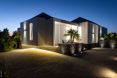 Luxury Villa Photo #3
