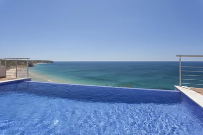 Luxury Villa Photo #3