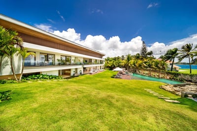 Luxury Villa Photo #4