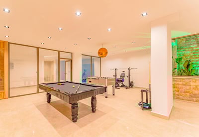 Luxury Villa Photo #22