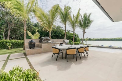 Luxury Villa Photo #12