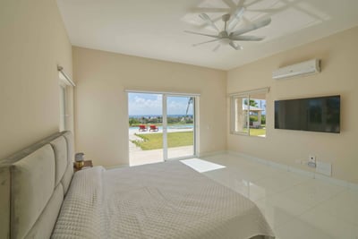 Luxury Villa Photo #21