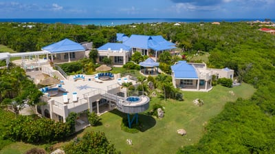 Luxury Villa Photo #2