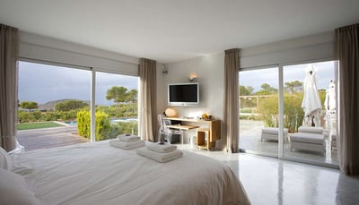 Luxury Villa Photo #25