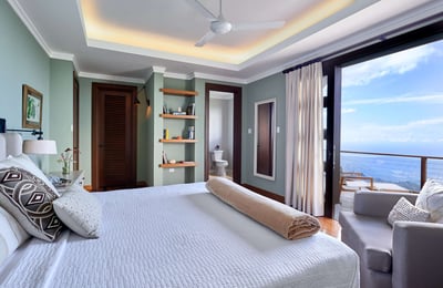 Luxury Villa Photo #33