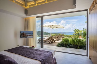 Luxury Villa Photo #22
