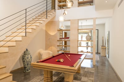 Luxury Villa Photo #18