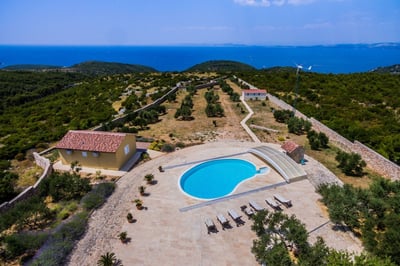 Luxury Villa Photo #8