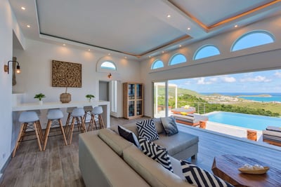 Luxury Villa Photo #8