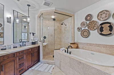 Luxury Villa Photo #15