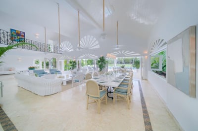 Luxury Villa Photo #13