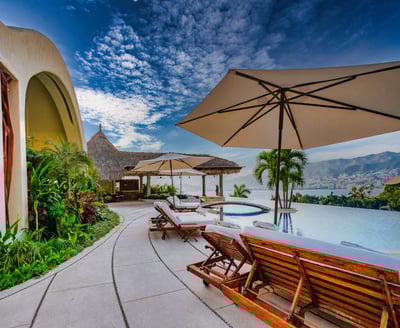Luxury Villa Photo #5