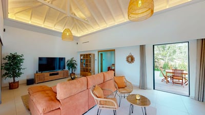 Luxury Villa Photo #16