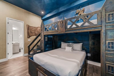 Luxury Villa Photo #25