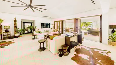 Luxury Villa Photo #41
