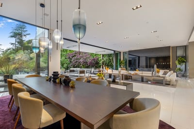 Luxury Villa Photo #18