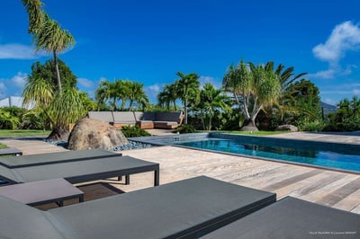 Luxury Villa Photo #7