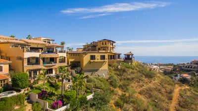 Luxury Villa Photo #2
