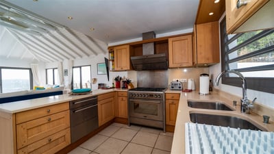 Kitchen & Dining Areas