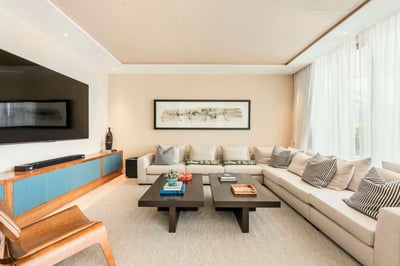 Luxury Villa Photo #25
